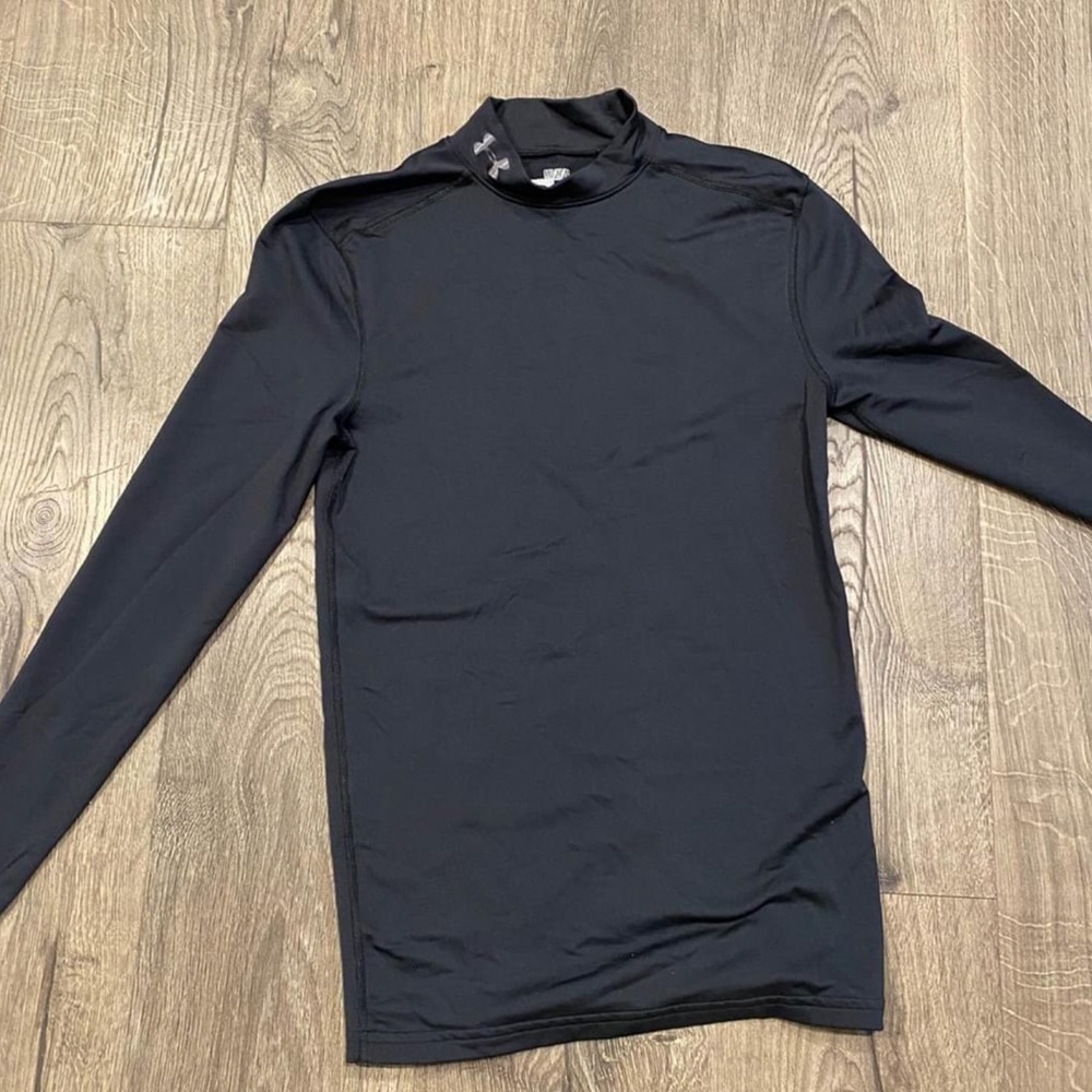 Under Armour long sleeve shirt